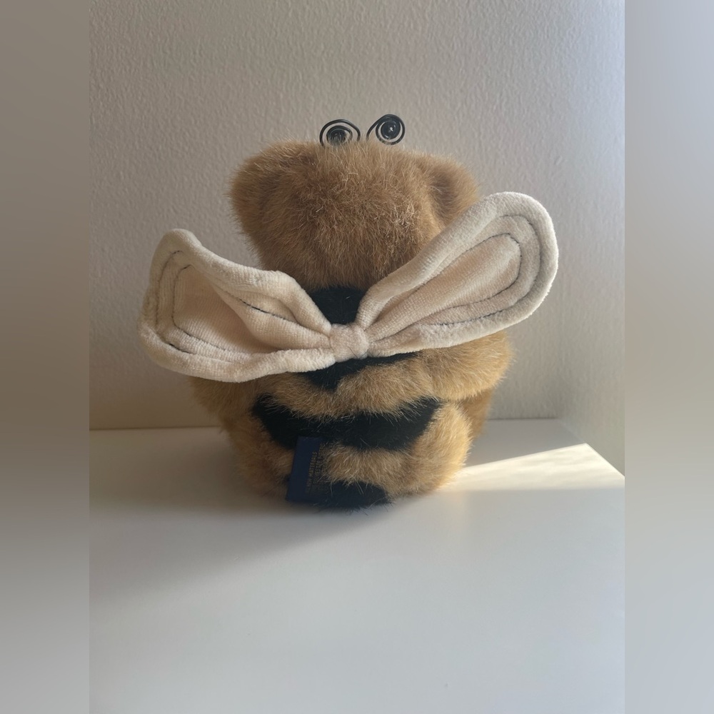 Boyds Bears Brown Plush Teddy Holding Red 'Bee Mine' Heart - Picture 5 of 10